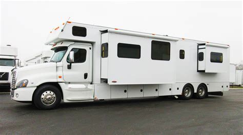 Rig Of The Month Flying A Motorsports Stocks Popular Bunkhouse Rig