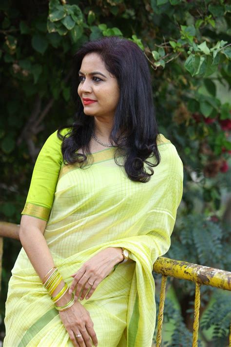 Actress Hd Gallery Telugu Singer Sunitha New Photosho