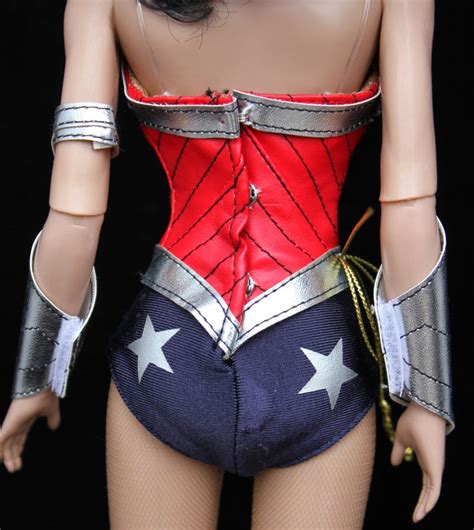 DollyPanic Review Of Wonder Woman 52 By Tonner