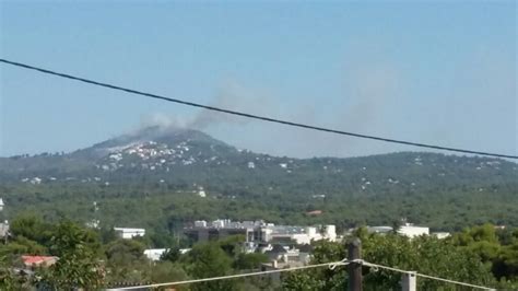 Σε εξέλιξη εξακολουθεί να είναι η φωτιά που εκδηλώθηκε τις απογευματινές ώρες στην περιοχή νέα αλμυρή. Φωτιά στο Διόνυσο (φωτο) - Aftodioikisi.gr