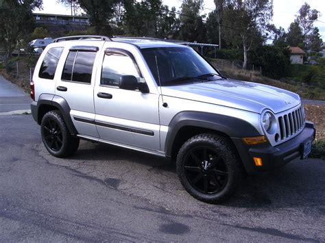 Find specifications for every 2006 jeep liberty: 2006 Jeep Liberty - Exterior Pictures - CarGurus
