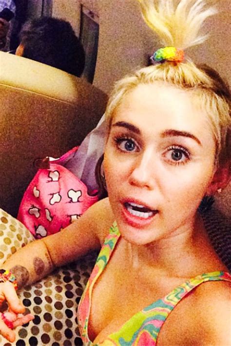 The Best Celebrity Selfies Celebrity Selfies Miley Cyrus Celebrities