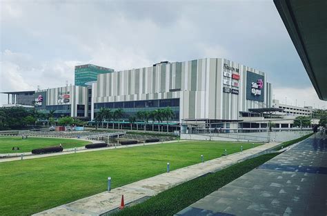 Located at the heart of setia alam, malaysia, setia city mall is positioned to offer a fun family experience, which encompasses food and beverage, entertainment and specialty shopping. Starbucks Coffee @Setia CIty Mall , Setia Alam ,Selangor