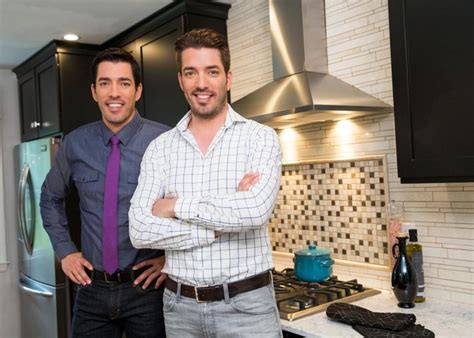 Property Brothers Jonathan And Drew Scotts Man Cave Makeover