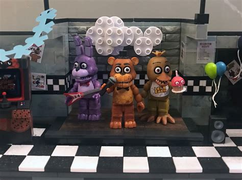 Five Nights At Freddys Fnaf The Show Stage Complete W Book Mcfarlane