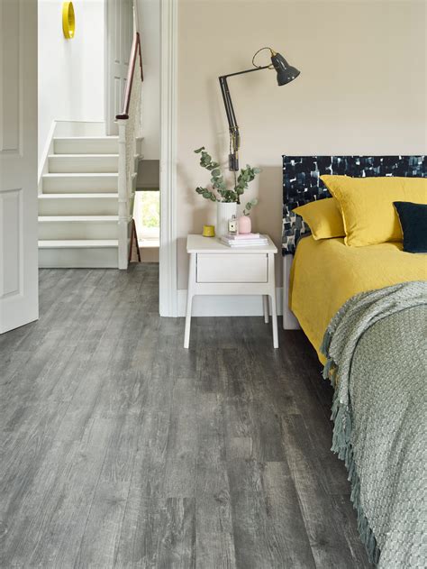 Amtico wood blocks are ideal for that traditional flooring look. Drift Pine: Beautifully designed LVT wood flooring from ...