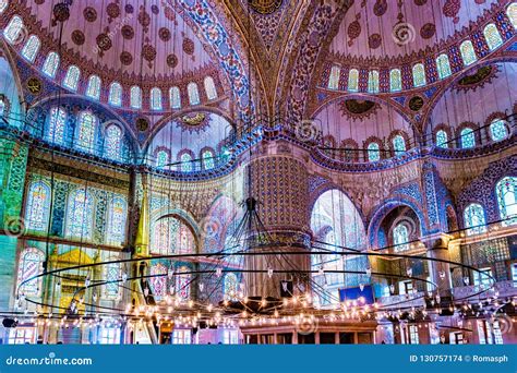 Interior Da Mesquita Azul Istambul Turquia Foto De Stock Imagem De