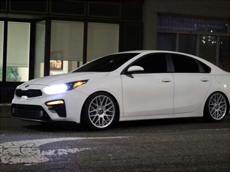 2020 Kia Forte With 18x95 45 Rotiform Rse And 21540r18 Continental