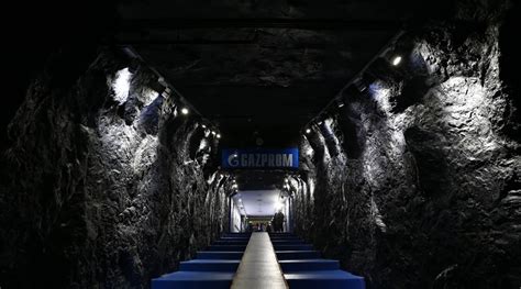 How tottenham stadium moves its massive 9000 tonne pitch | richard hammond's big. Schalke's Tunnel Vision - Póg Mo Goal