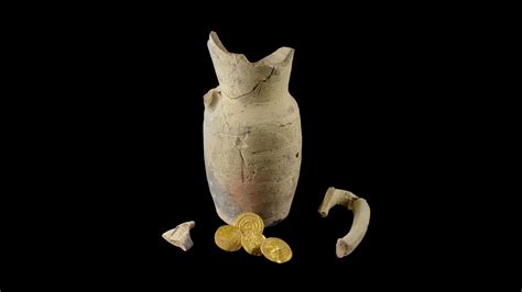 Ancient Gold Stash Found In Jug In Jerusalem Vectorsjournal