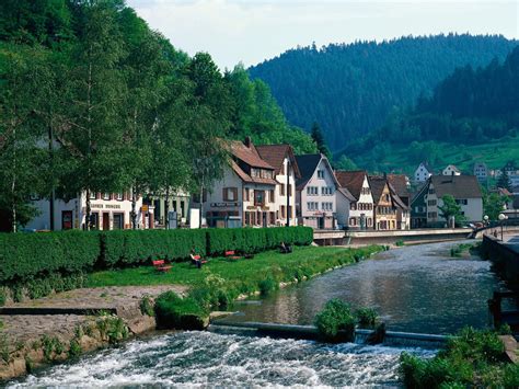 Duitsland heeft prachtige natuur, gezellige historische steden, goede wegen en uitstekende campings! Duitsland vakantie informatie - Duitsland-info