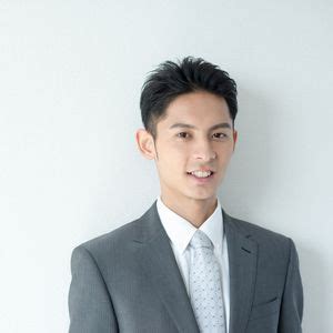 The site owner hides the web page description. 転職活動の面接対策～面接時の服装マナー編～ | workhacker
