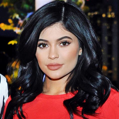 Kylie Jenners Paper Magazine Cover Is Her Most Shocking Look Yet Glamour