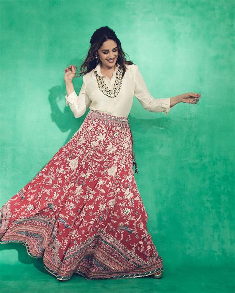 Madhuri Dixit Nene Looks Graceful In Floral Lehenga See The Diva S Gorgeous Ethnic Wear Pics