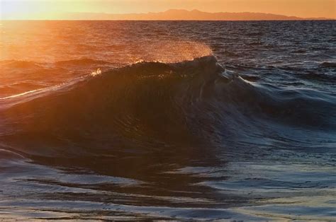 Gentle Wave One Gentle Wave At Sunset Shot In Laguna Beac Flickr