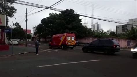 Carros Se Envolvem Em Colisão Na Avenida Carlos Gomes Com A Rua Santa Catarina Vídeo Dailymotion