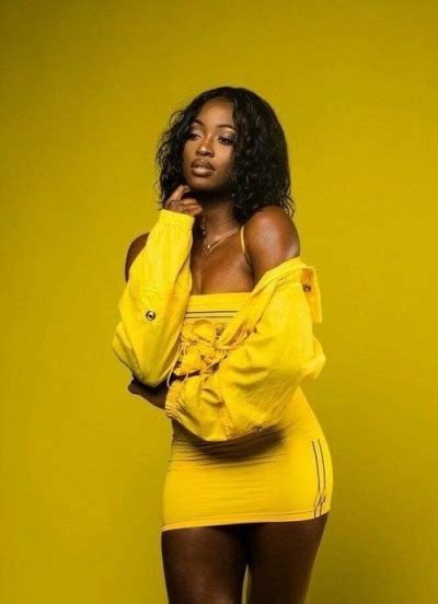 Black Women In Yellow~a Thread🌻🖤 Tumbex