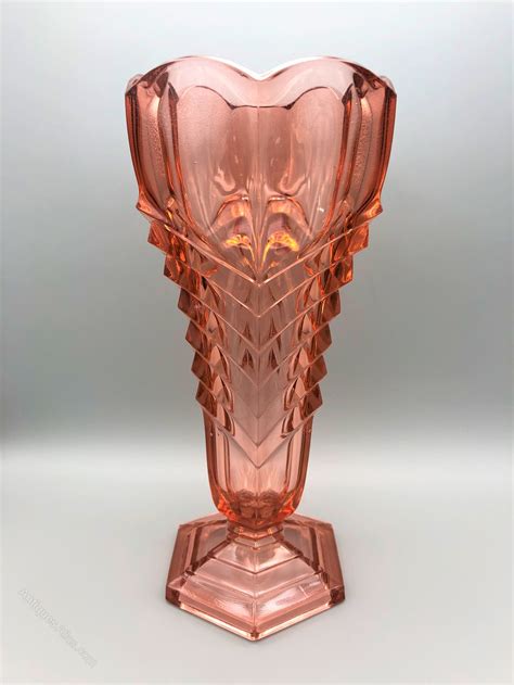 Antiques Atlas Art Deco Peach Glass Chevron Vase Davidson C 1930s