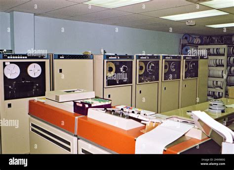 1972 Computer Room Hi Res Stock Photography And Images Alamy