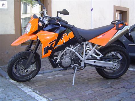 The bike started life as a 2006 ktm 950 supermoto. 2007 KTM 950 Supermoto - Moto.ZombDrive.COM