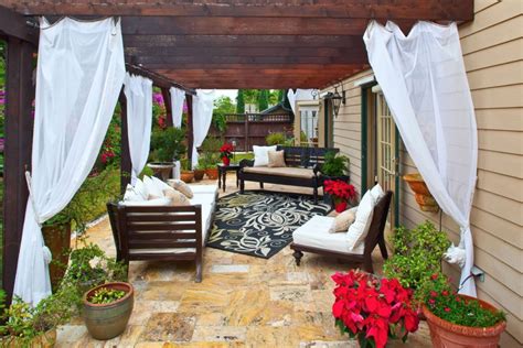 Beautiful Pergola Decorating Ideas For Your Backyard