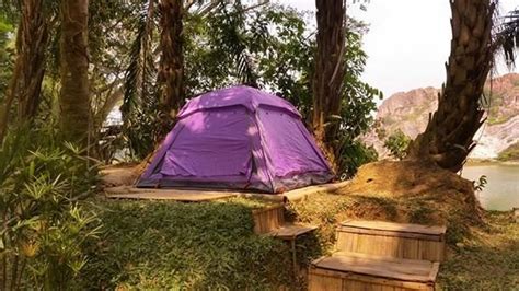 A bamboo resort with an amazing emerald lake and majestic limestone. Lokasi, Aktiviti dan Senarai Harga Tadom Hill Resorts ...