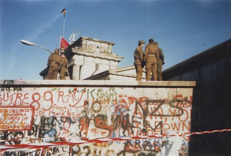Giornata Della Libertà Civitanova Ricorda La Caduta Del Muro Di