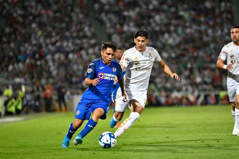 Sus encuentros suelen ser de los más vistos respecto al rating y milones de personas, no sólo de la máquina, sino hasta de sus oponentes el campeón tendrá su próximo cotejo en el apertura 2021 contra santos laguna. Santos vs Cruz Azul jornada 18 apertura 2019 Liga MX - TAR.mx