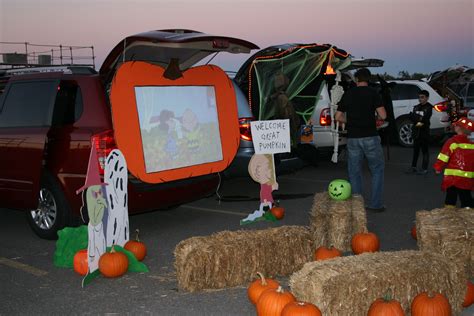 Great Pumpkin Trunk Or Treat Idea Halloween Games Fall Halloween