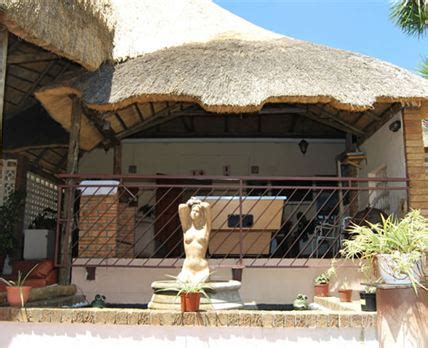 Nomvethe birçok avrupa liginde oynamıştır. Siyabonga Guest House