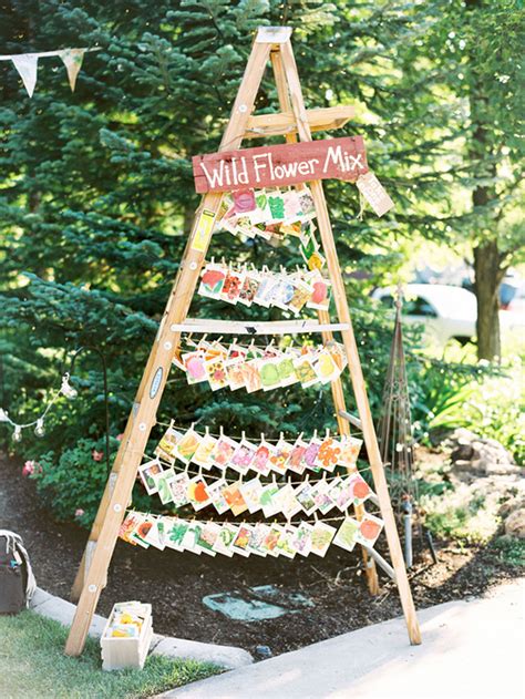 How To Decorate Your Vintage Wedding With Seemly Useless Ladders