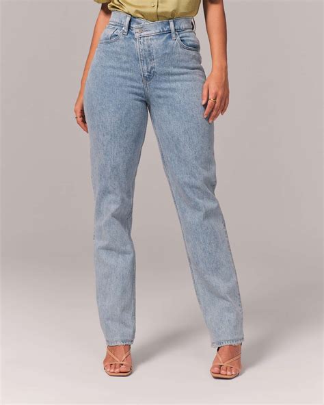 The 9 Best Jeans For Women With Wide Hips In 2023