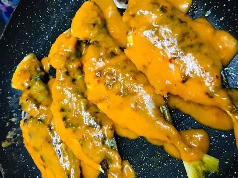 Kali ni che nom nak share resepi ikan bakar air asam yang sedap sangat dan mudah untuk disediakan. Resepi Ikan Percik Sedap dan Simple (Ikan Kembung & Selar)