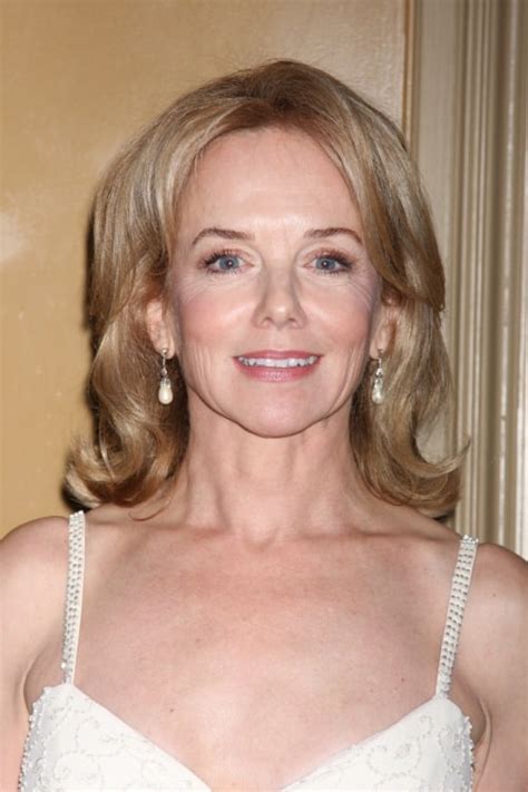 Picture Of Linda Purl