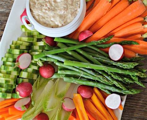 Vegetarian and gluten free appetizer options too, we. Dinner Party Starter: Caramelized Onion Dip - SavvyMom ...