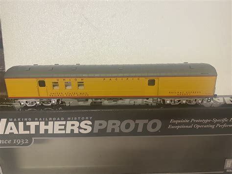 Walthers Ho Scale 70 Ft Hpt Union Pacific Rpo Baggage Car Ebay