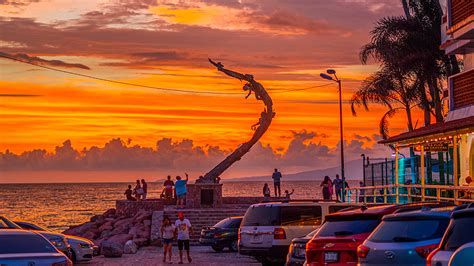 Sunsets and Artworks: 3 Iconic Sculptures of Puerto Vallarta’s Malecón