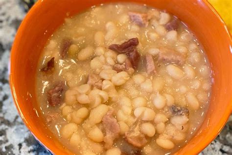 Great northern bean recipes from other bloggers: 4-Ingredients Crock Pot Great Northern Beans