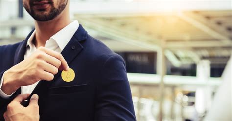 This is going to affect xrp price in the future. Holding onto Bitcoin Long Term is the Way to Go, says ...