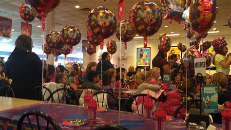 Keeping Up With The Gayeskis Our First Chuck E Cheese Birthday Party