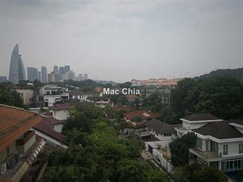 Ranjang executive twin (executive twin bed). Jalan Taman Pantai, Bukit Pantai, KL, Bangsar Bungalow 14 ...