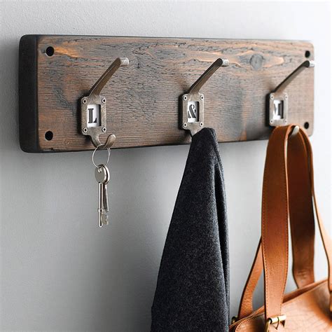 Reclaimed Wood Hook Board Möa Design