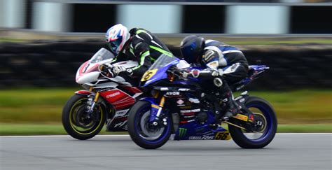 Motorcycle racing at Teretonga | Southland Express