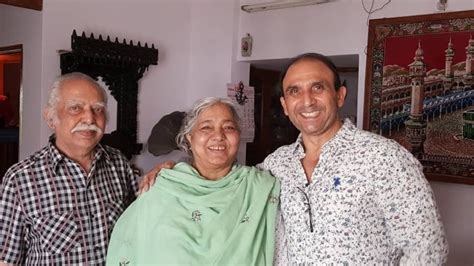 Bikramjeet kanwarpal is an indian film and television actor. Bikramjeet Kanwarpal Height, Weight, Age, Body Statistics ...