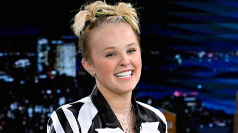 Jojo Siwa Celebrates Her Golden Birthday On The Tonight Show