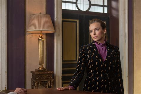 Killing Eves Villanelle Is The Queer Fashion Icon Of My Twisted