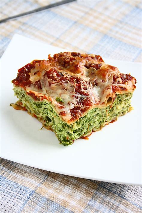 This classic lasagna is made with an easy meat sauce as the base. collecting memories: Spinach & Ricotta Lasagna