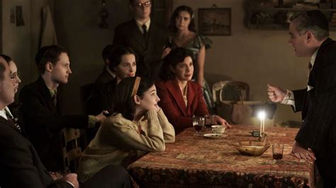 ‘a Small Light Puts A Heartbreaking Spotlight On Anne Franks