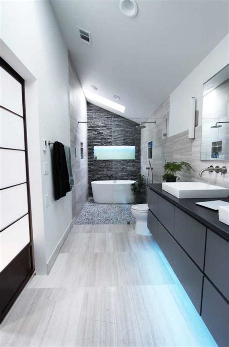 Daripada tirai, pasanglah kaca transparan sebagai pemisah dalam kamar mandi. Jasa Arsitek Bogor - Jasa Bangun Rumah Jakarta - Desain ...