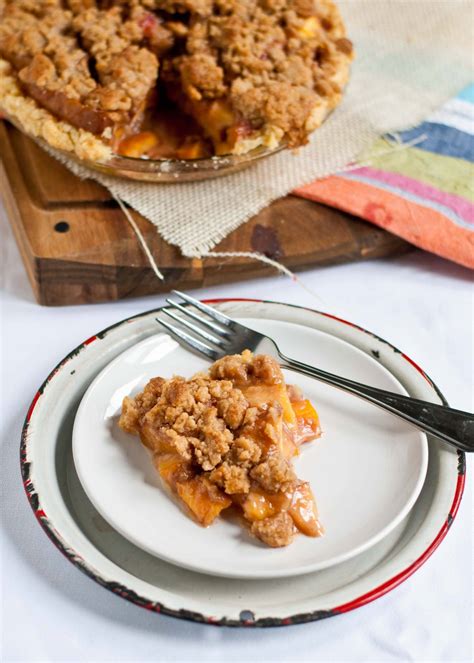 Peach Crumb Pie | Neighborfood
